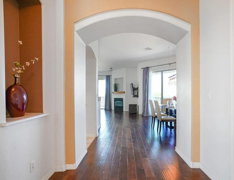 Spacious 3BR Villa w Mountain Views, Pool & Private Garage Near Scottsdale Apartment in Fountain Hills