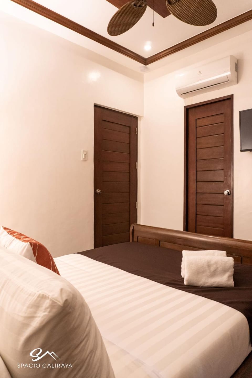 TV and multimedia, Bedroom, air conditioner