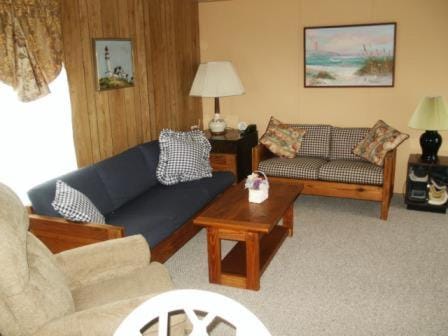 Dorothy and Johns Ocean City Md Vacation Home Sleeps 8 - 3 bedrooms 2 full bath House in Ocean City