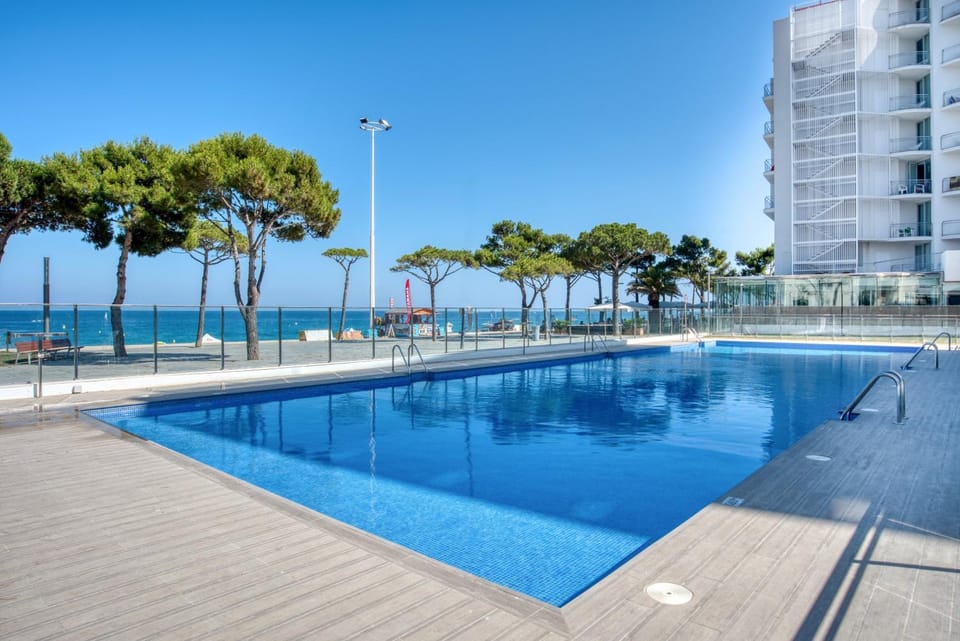 Penthouse on the first line Apartment in Platja d'Aro