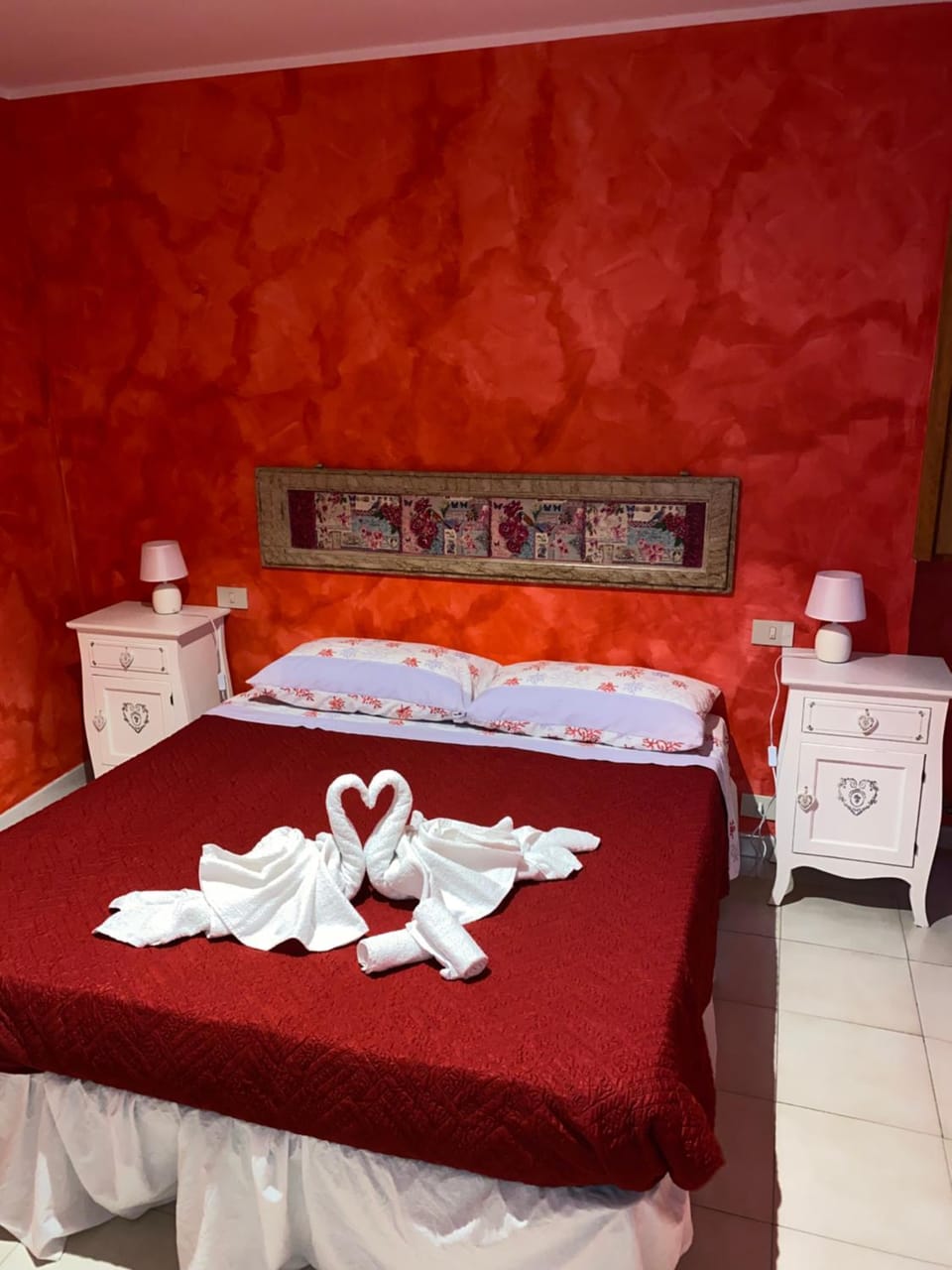 Bed, towels