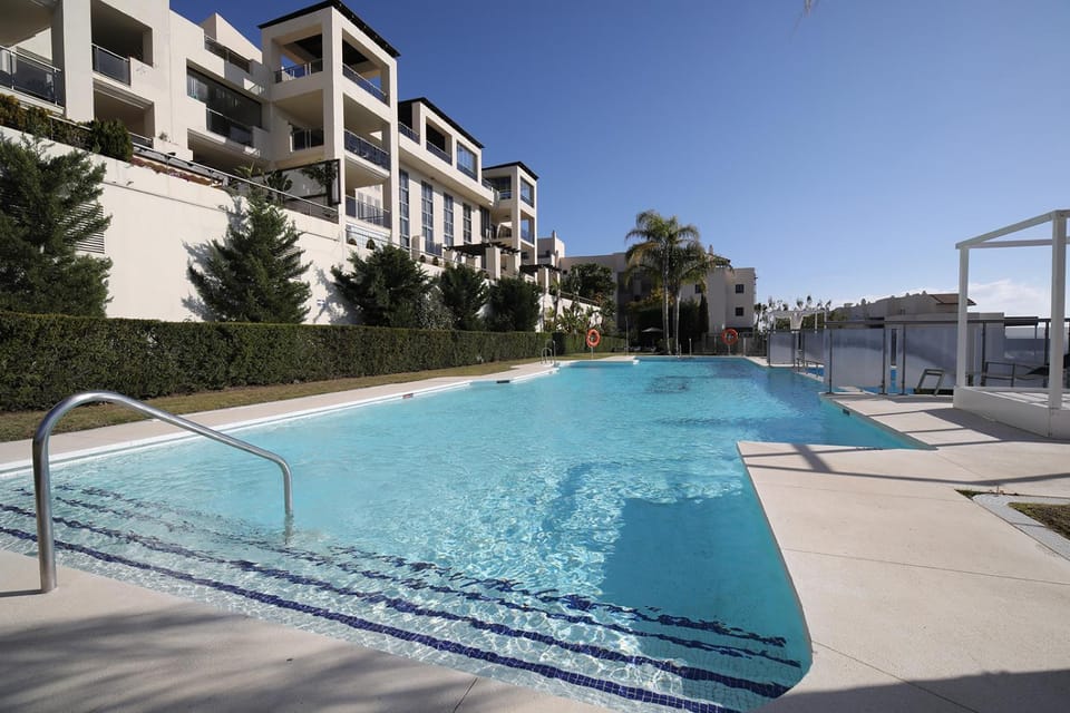 Property building, Facade/entrance, Swimming pool, Swimming pool