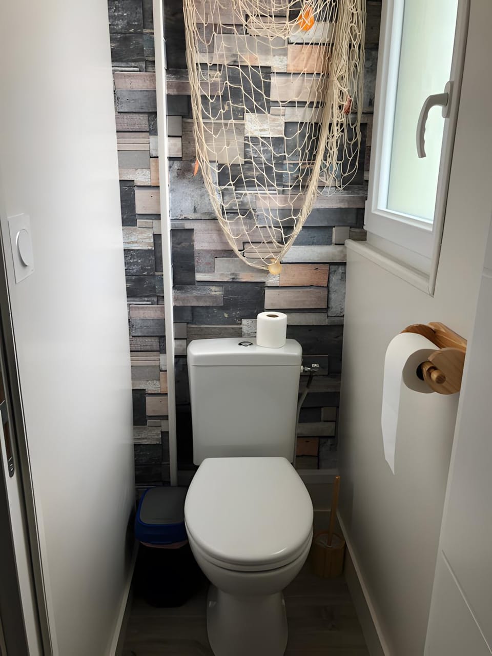 Bathroom, Living room