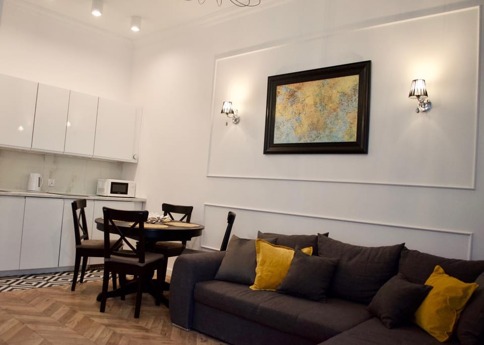 Living room, Seating area, Dining area