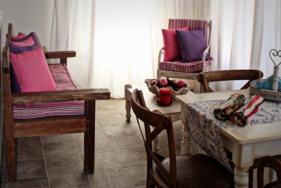 Muse Neate House in Decentralized Administration of the Aegean
