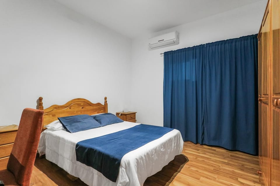 Mountain Chalet Sea Views & Pool Apartment in Comarca Norte