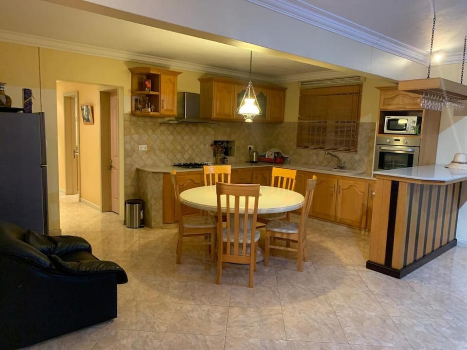 Luxurious house at Coromandel Apartment in Rivière Noire District, Mauritius