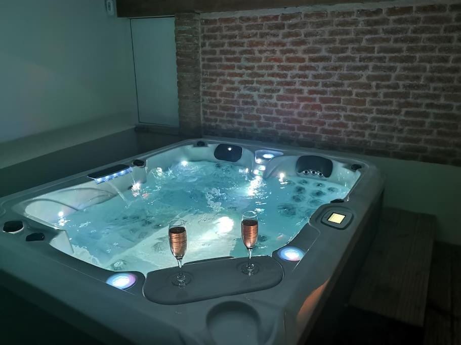 Gîte le jardin secret et Gîte au temps suspendu House in Occitanie