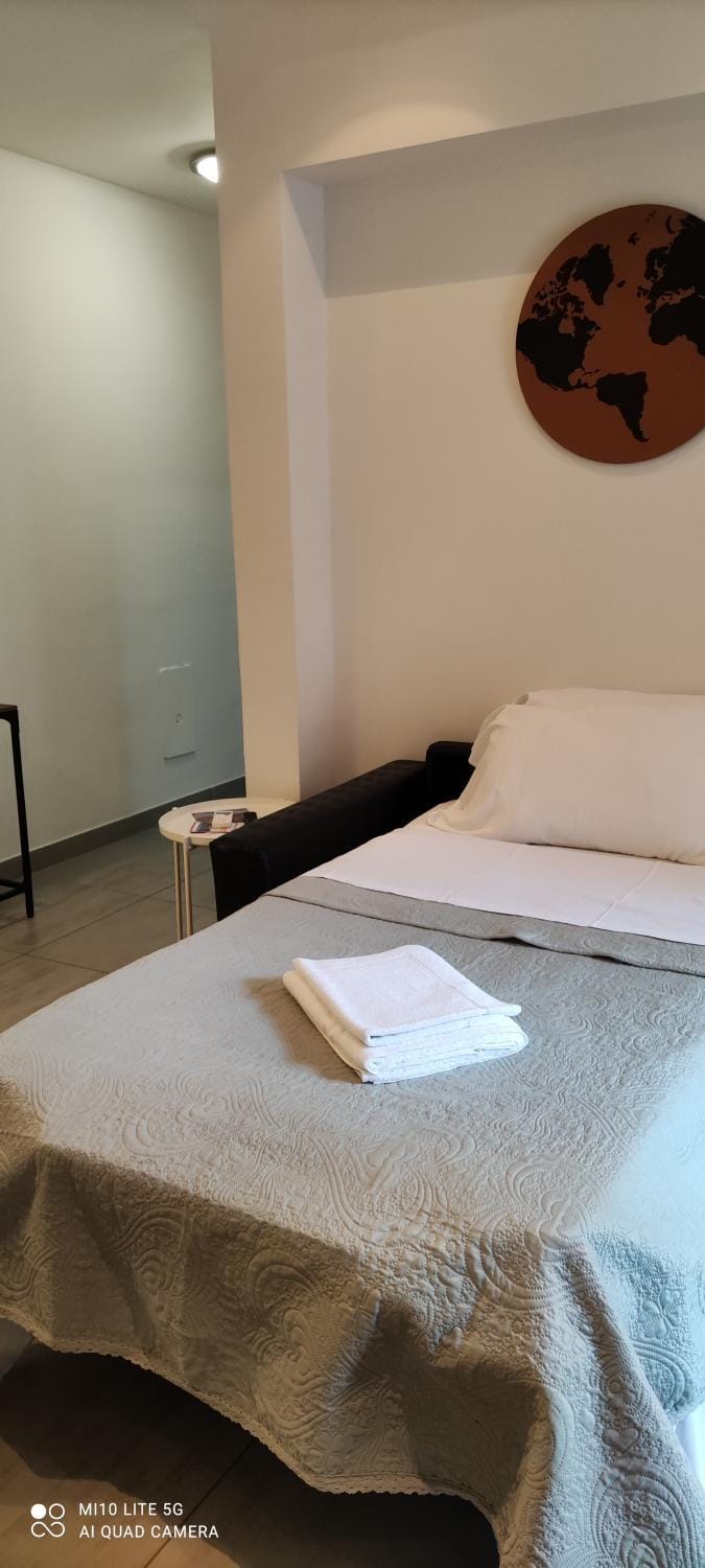 Bed, Living room