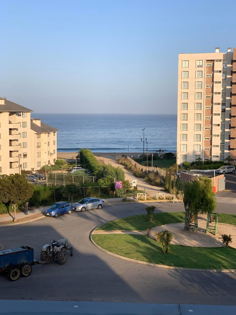 Sea view, Street view