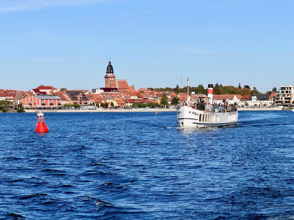 Ferienwohnung am Yachthafen Waren Müritz Apartment in Waren
