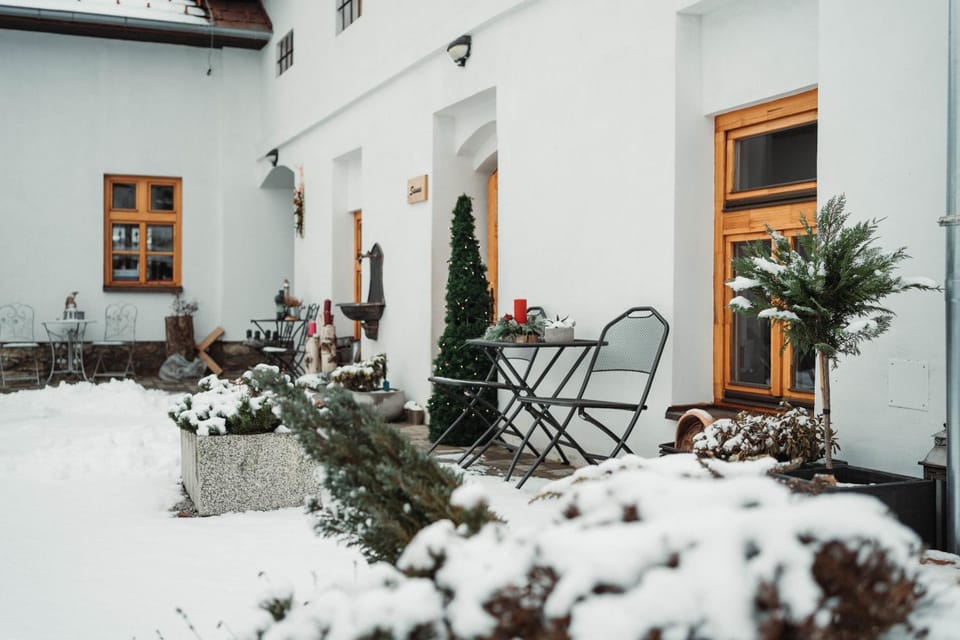 Property building, Winter, Inner courtyard view
