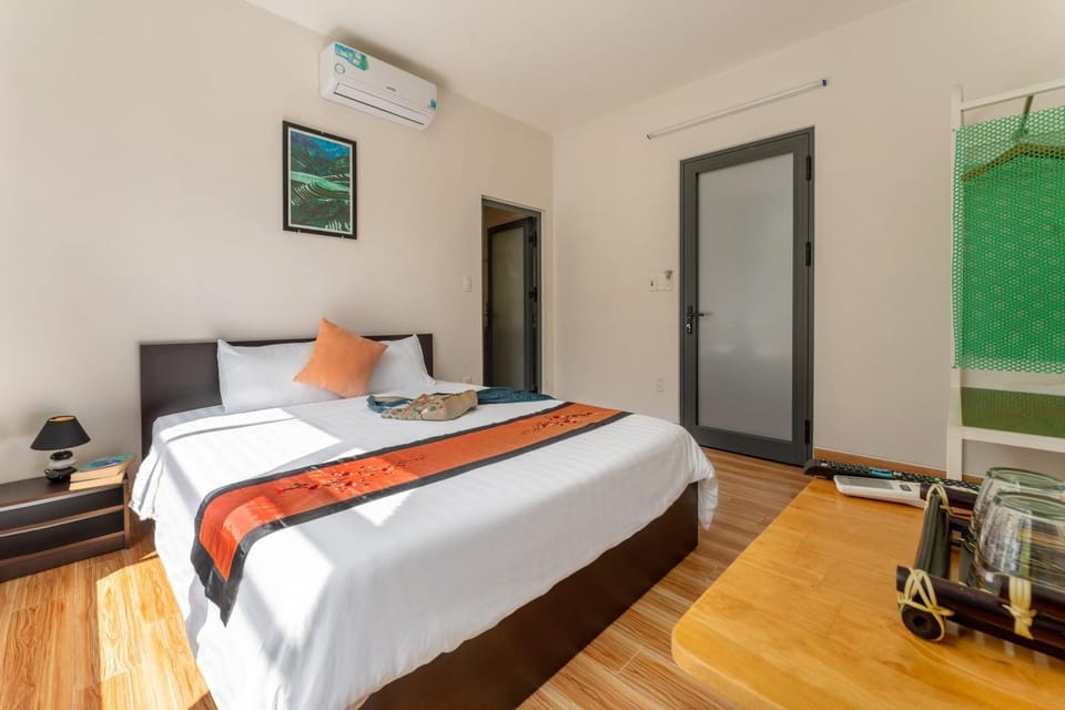 Bed, Decorative detail, Bedroom, air conditioner