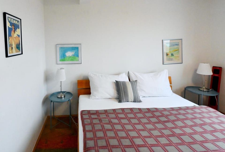 Charming Attic Apartment near Messe Wien and Center Apartment in Vienna