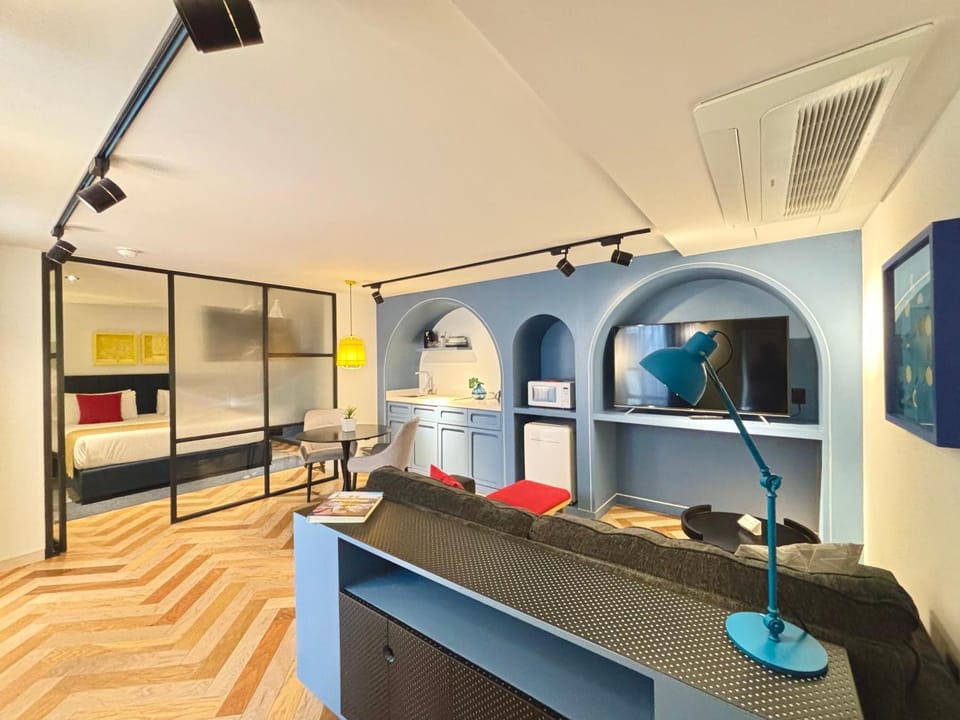 TV and multimedia, Photo of the whole room, Bedroom