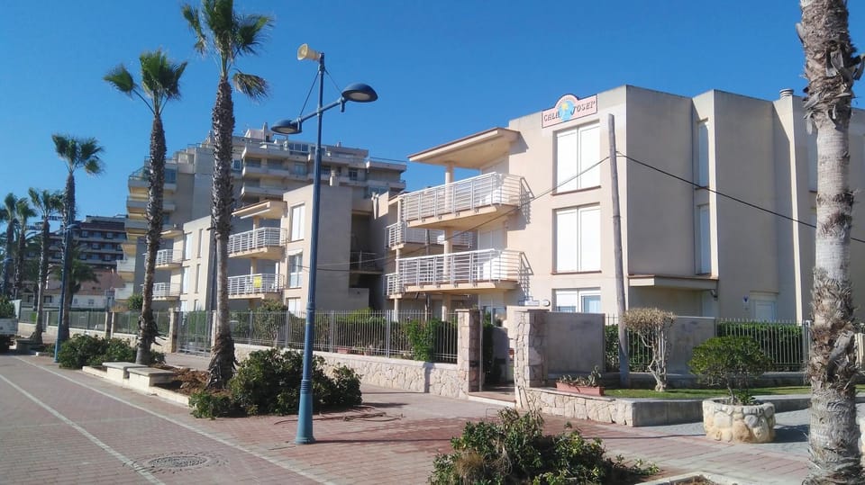 Property building, Neighbourhood