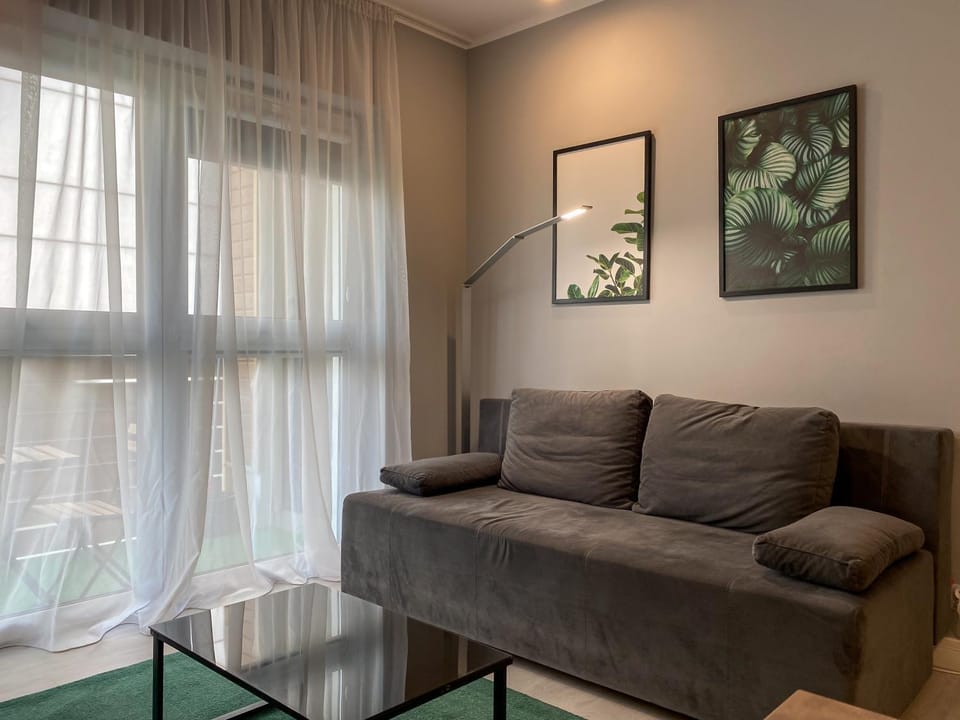 Communal lounge/ TV room, Living room, Seating area