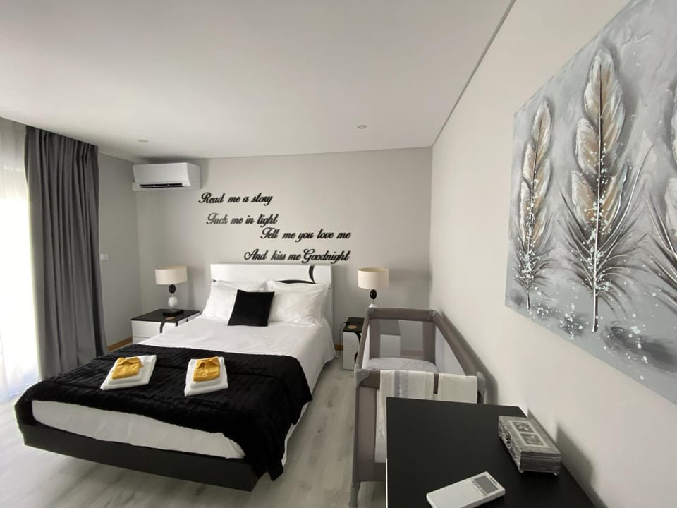 Bedroom, cot, air conditioner