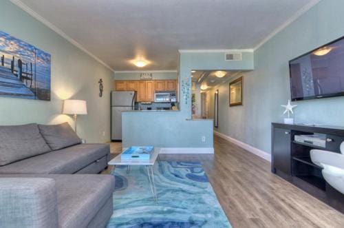 Waterfront Fun Heated pool Amazing sunsets Apartment in Tampa