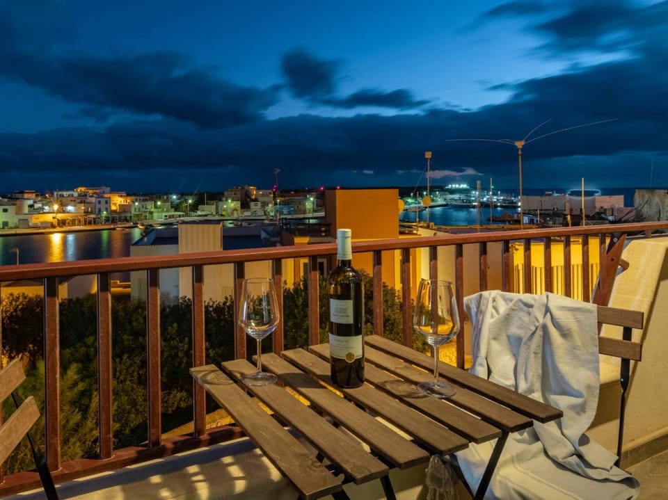 Balcony/Terrace, Landmark view, Sea view