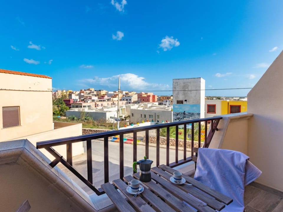 Balcony/Terrace, City view