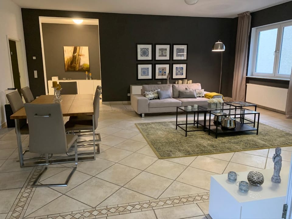 Living room, Dining area