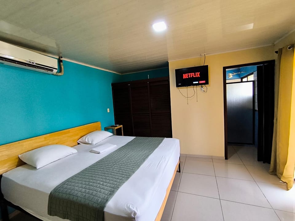 Green Leaf House House in Alajuela Province