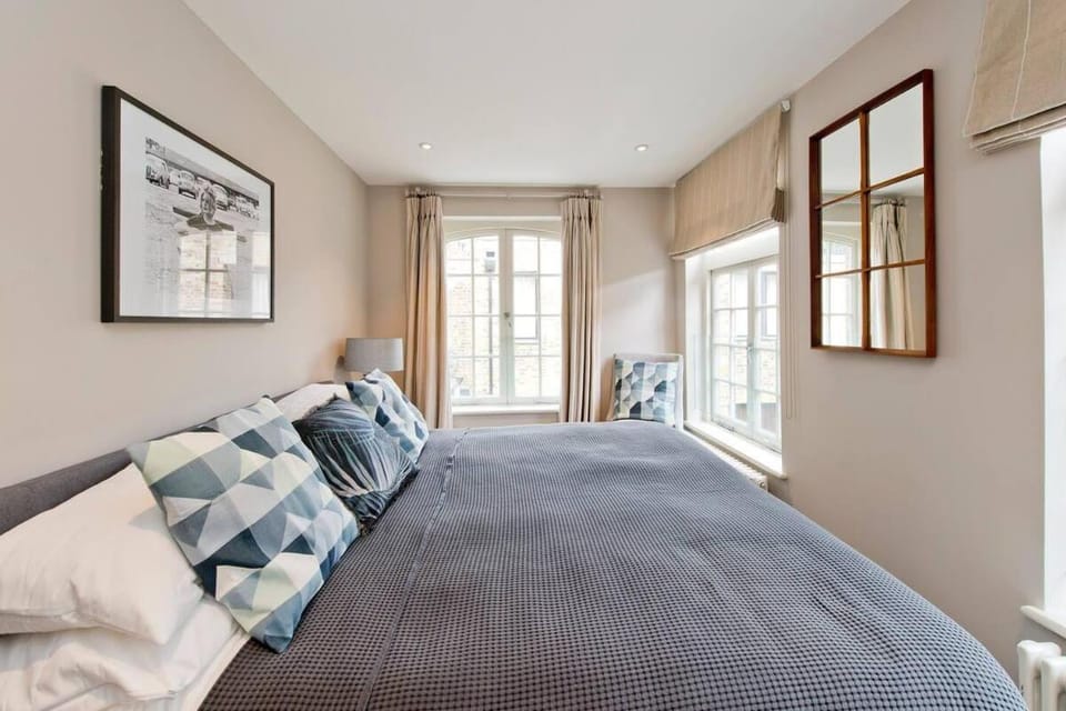 2-Bedroom Apartment - Notting Hill Apartment in City of Westminster