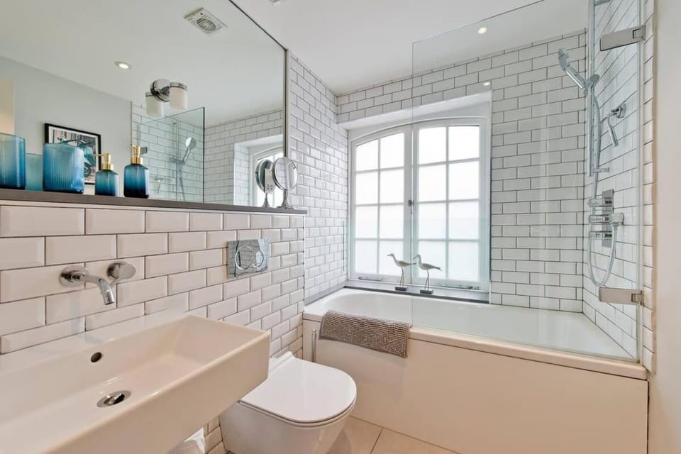 2-Bedroom Apartment - Notting Hill Apartment in City of Westminster