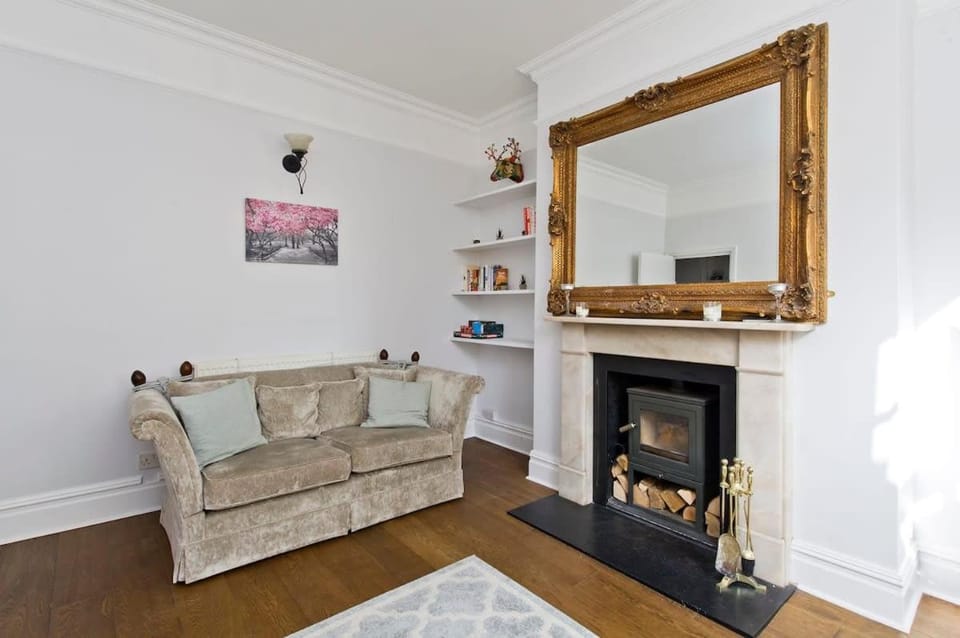 Charming 2-Bed Apt, Pimlico Apartment in City of Westminster