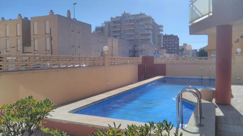 Property building, Swimming pool, Swimming pool