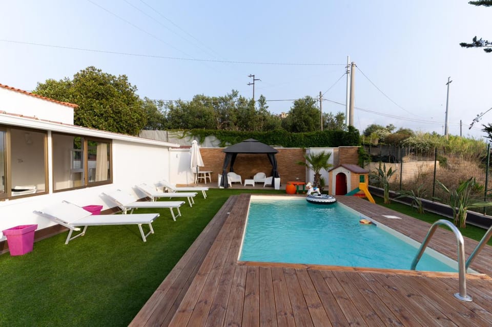 Property building, Swimming pool