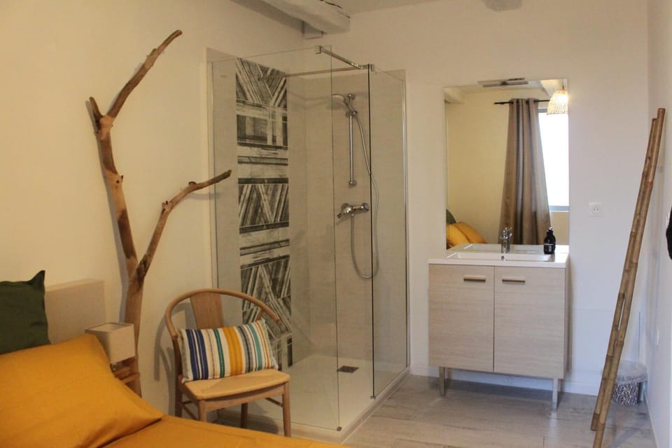 Shower, Bathroom, Bedroom, wardrobe