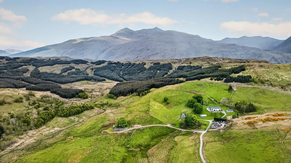 Neighbourhood, Bird's eye view, Mountain view