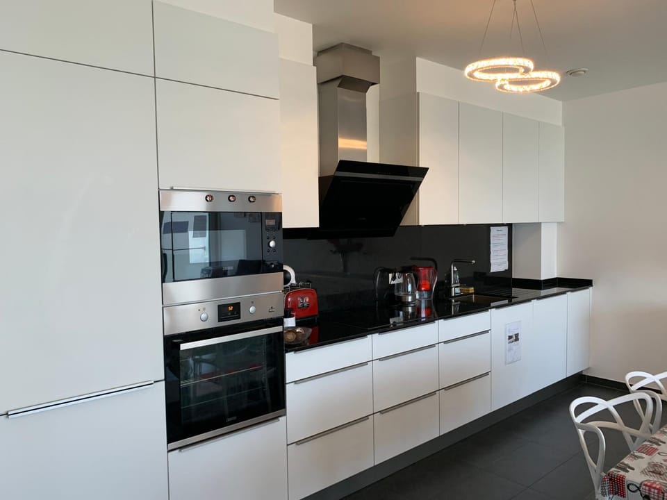 Spacious Luxury 2BR flat with Parking - Luxembourg gare Apartment in Luxembourg