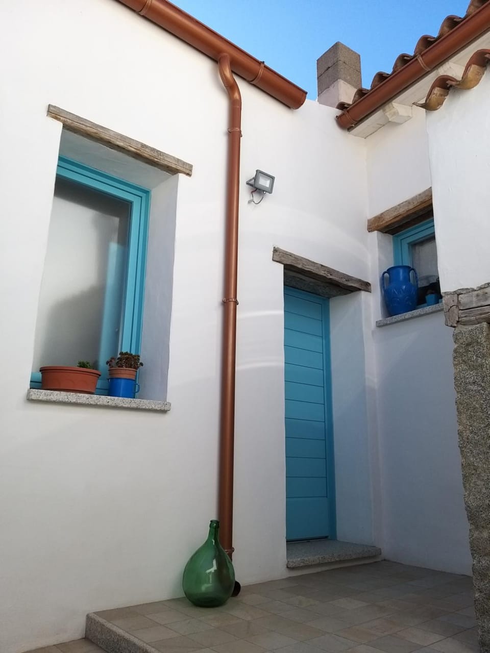 Property building, Facade/entrance, On site