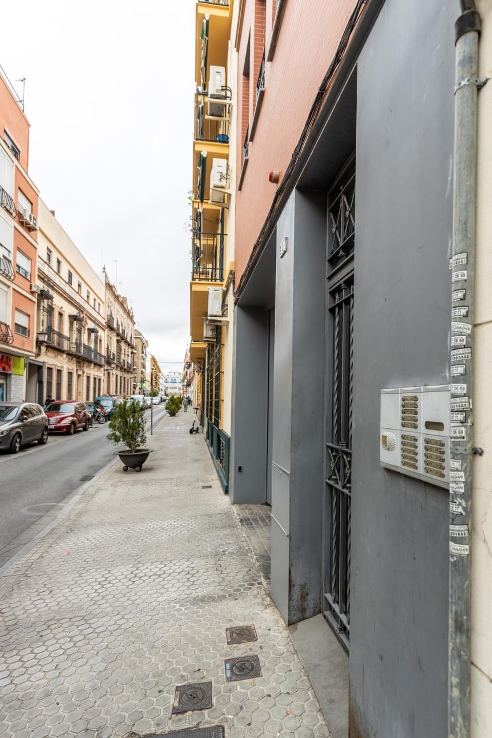 Facade/entrance
