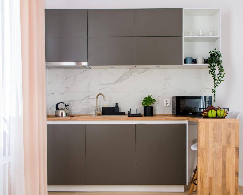 Kitchen or kitchenette