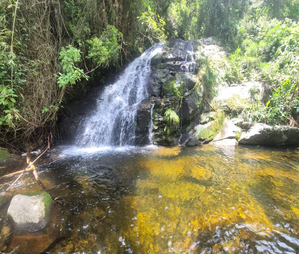 Chalé da Cachoeira - Cachoeira particular dentro da hospedagem House in Nova Friburgo