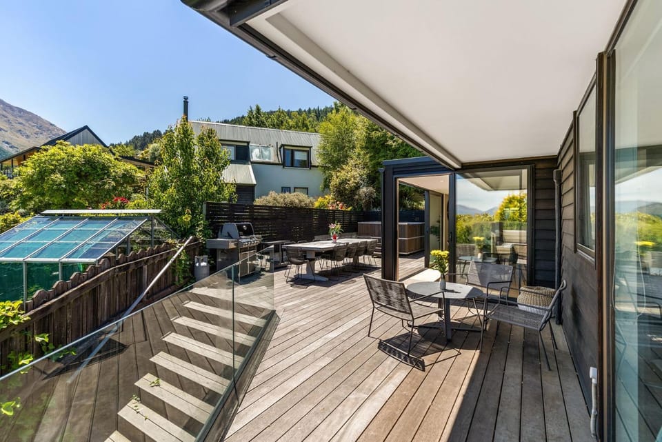 Mountain Utopia House in Queenstown