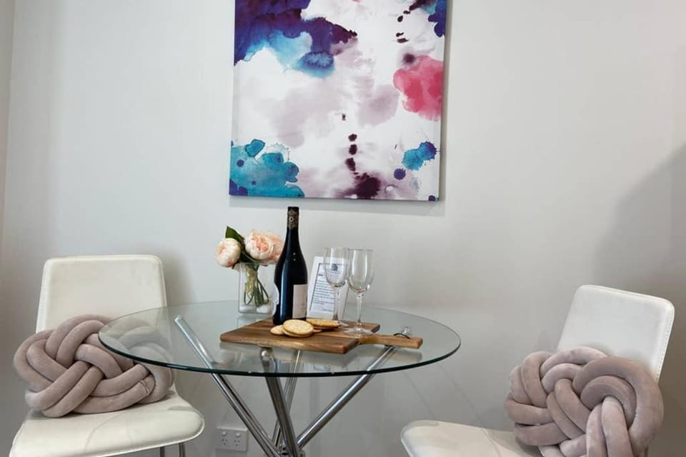 10A Brunswick Living Studio Close to APT and CBD Free Wifi Tram at Doorstep Apartment in Melbourne