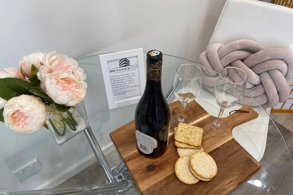 10A Brunswick Living Studio Close to APT and CBD Free Wifi Tram at Doorstep Apartment in Melbourne