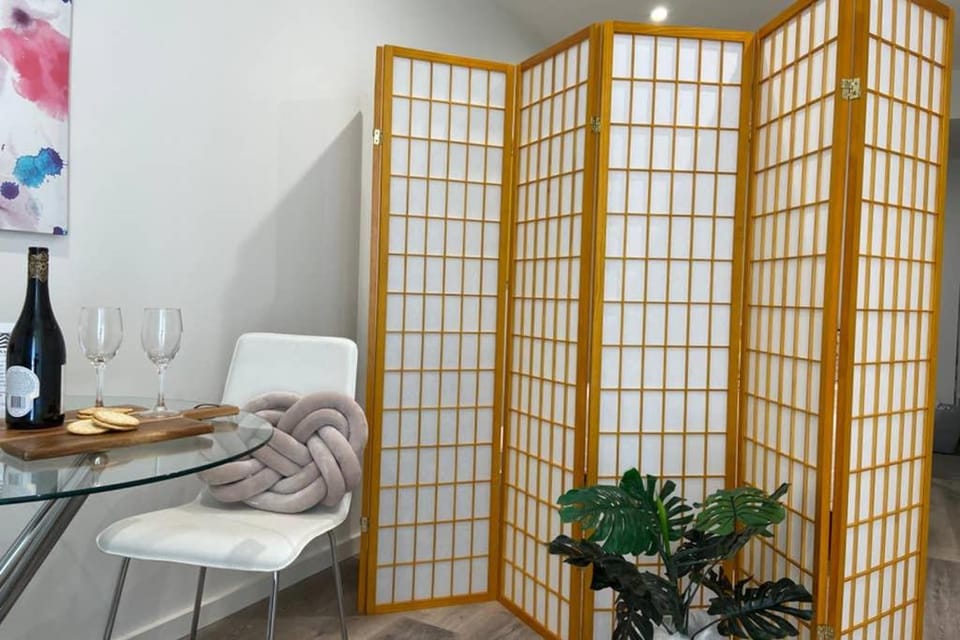 10A Brunswick Living Studio Close to APT and CBD Free Wifi Tram at Doorstep Apartment in Melbourne