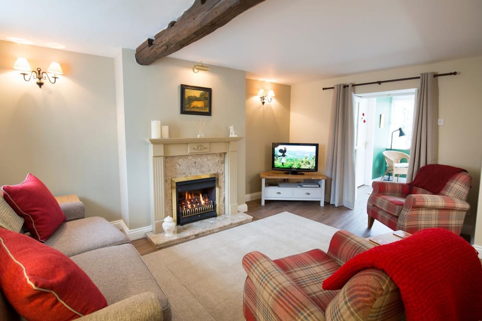 Bramwood Cottages House in England