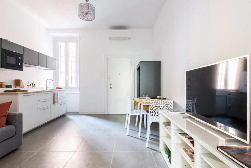 Facade/entrance, Kitchen or kitchenette, Living room