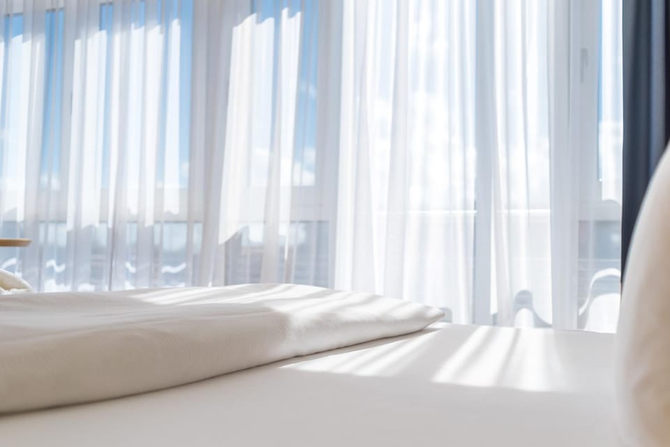 Photo of the whole room, Decorative detail