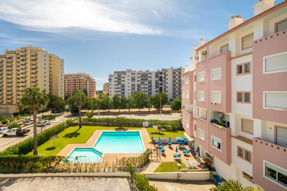 City view, Pool view, Swimming pool, Location