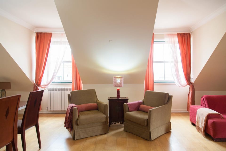 FLH Chic Chiado Exotic Spacious Residence Apartment in Lisbon