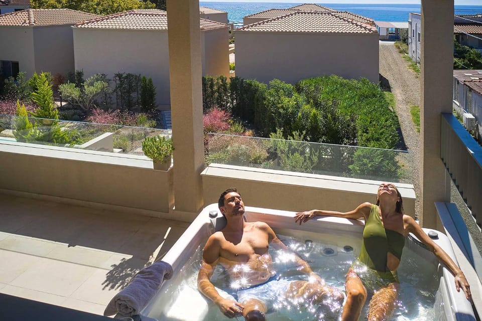 Day, People, Hot Tub, Hot Tub, View (from property/room), Balcony/Terrace, Balcony/Terrace, Guests