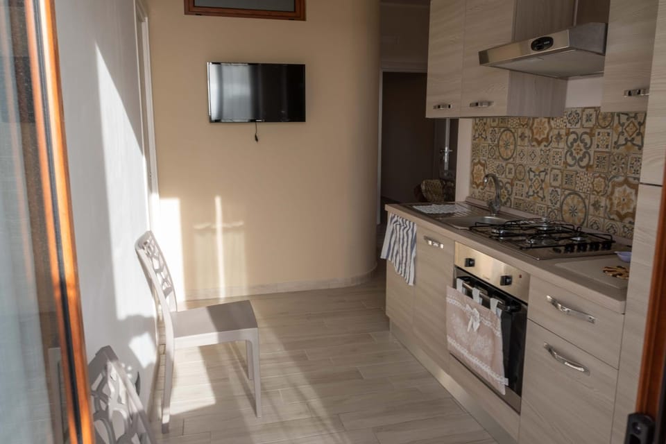 TV and multimedia, Kitchen or kitchenette, dishwasher, minibar, oven, pet friendly, stove